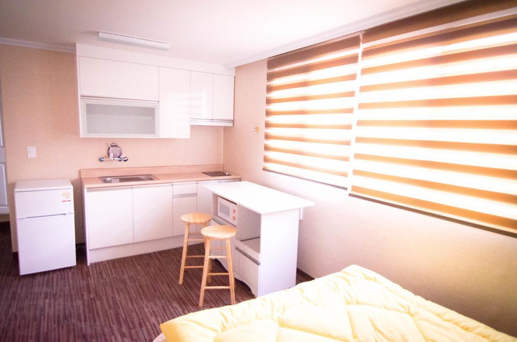 Yakorea Hostel Hongdae Seoul Exterior photo