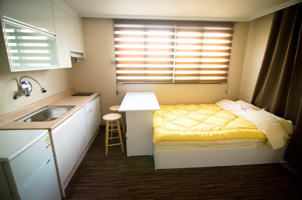 Yakorea Hostel Hongdae Seoul Exterior photo
