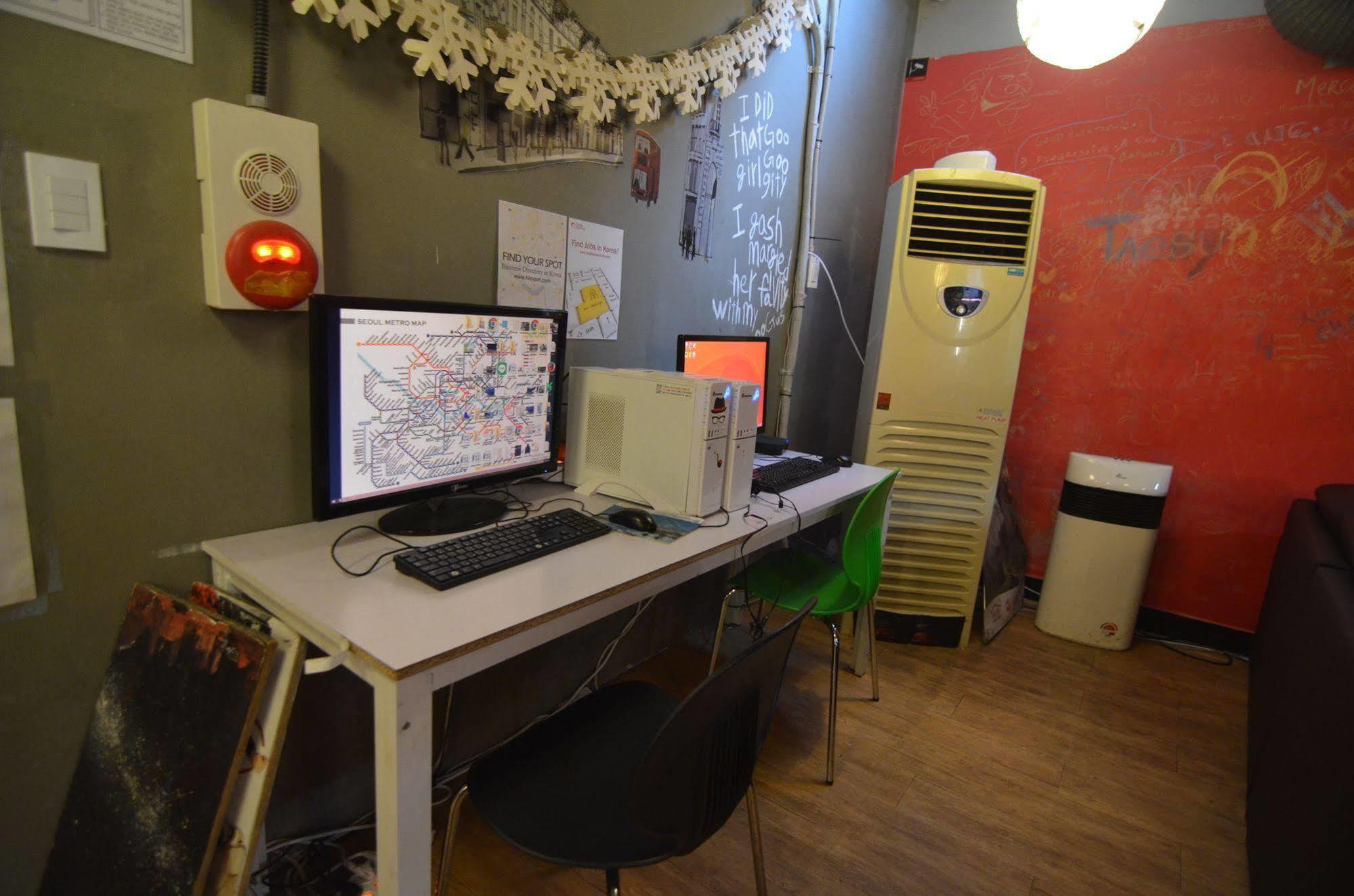 Yakorea Hostel Hongdae Seoul Exterior photo
