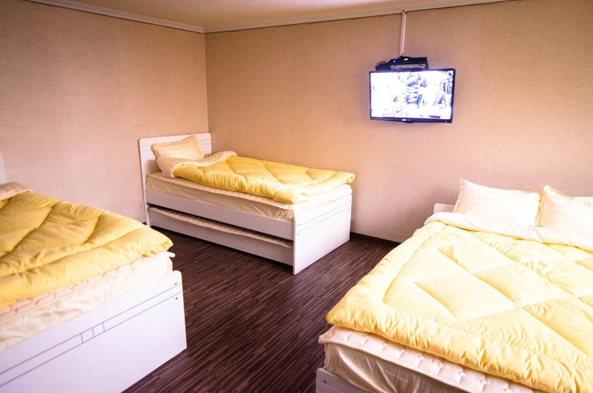 Yakorea Hostel Hongdae Seoul Exterior photo
