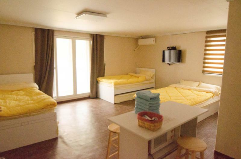 Yakorea Hostel Hongdae Seoul Exterior photo